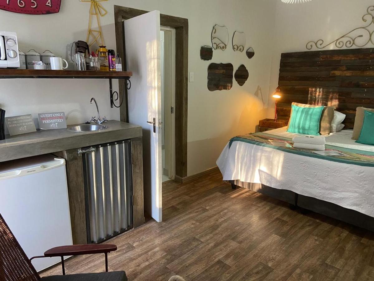 Cape Karoo Guesthouse Beaufort West Eksteriør billede