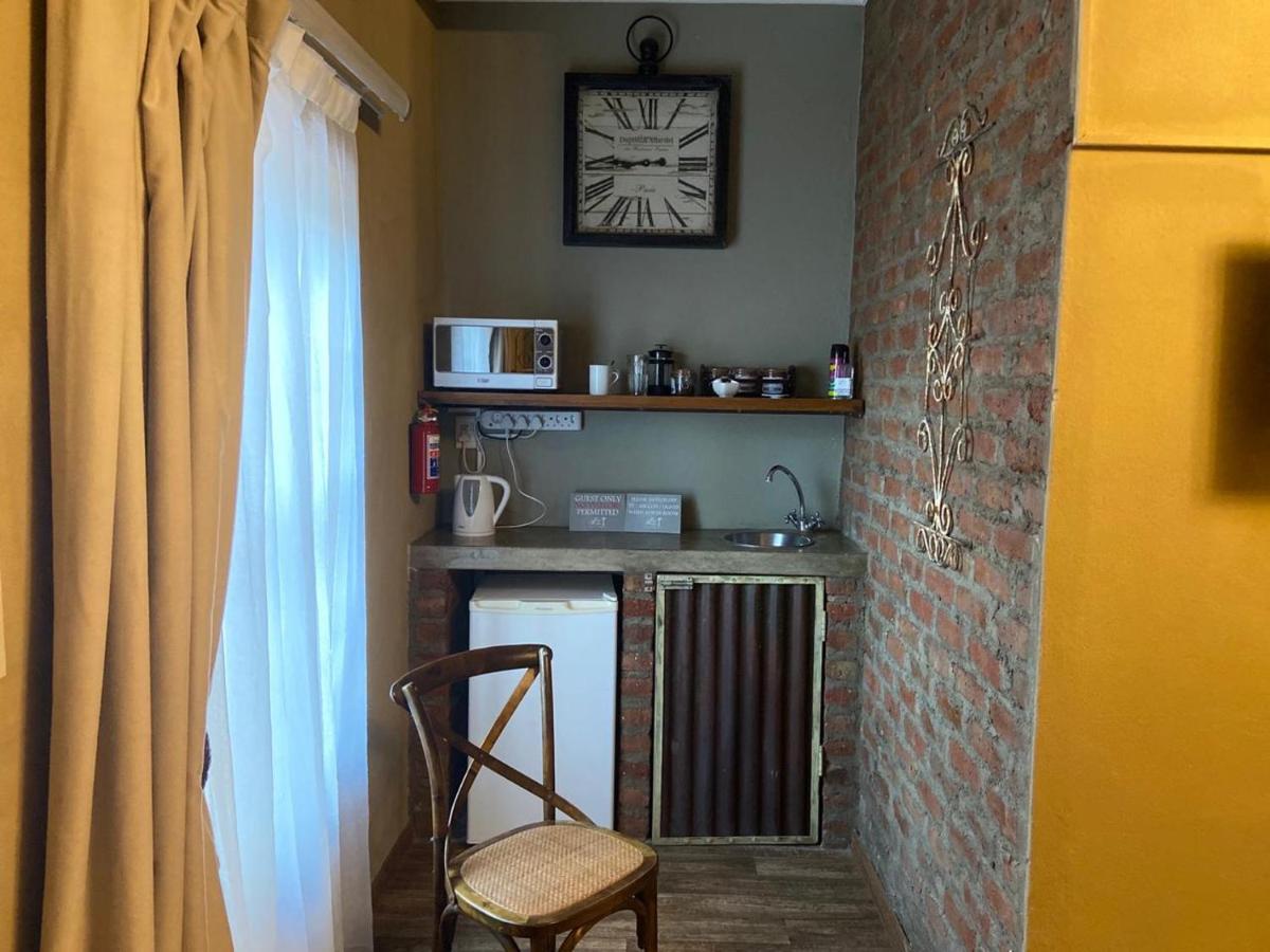 Cape Karoo Guesthouse Beaufort West Eksteriør billede