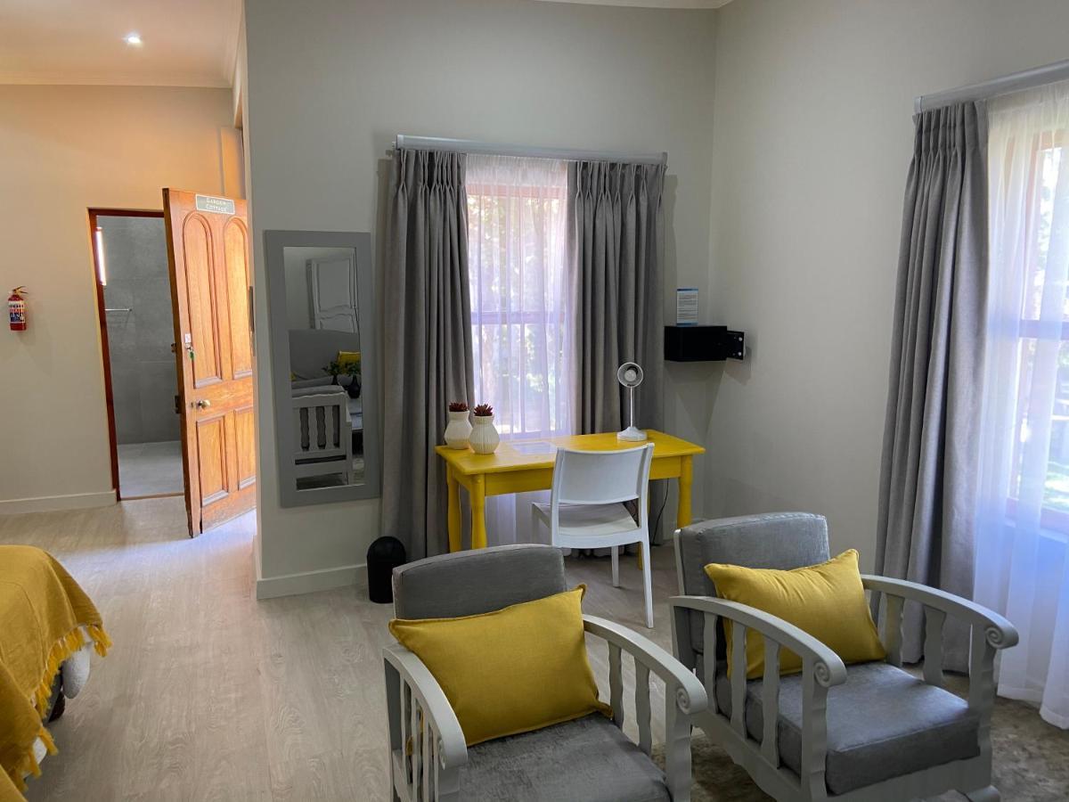 Cape Karoo Guesthouse Beaufort West Eksteriør billede
